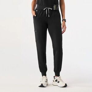 CLOSET TEMPORARILY CLOSING IN JANUARY‼️ FIGS Zamora Jogger Scrub Pants